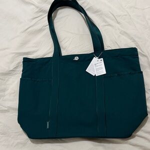 Lululemon Daily Multi Pocket Tote in Teal